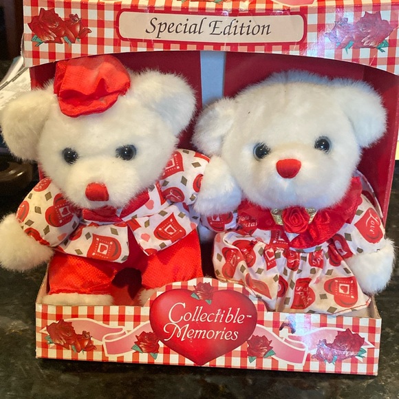 NWT Collectible Memories St. Valentine’s Day Set of 2 Plush Bears - Picture 1 of 4